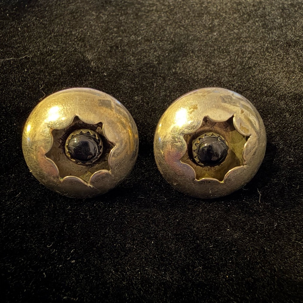 Vintage Silver and Black Round Navajo Sterling silver earrings